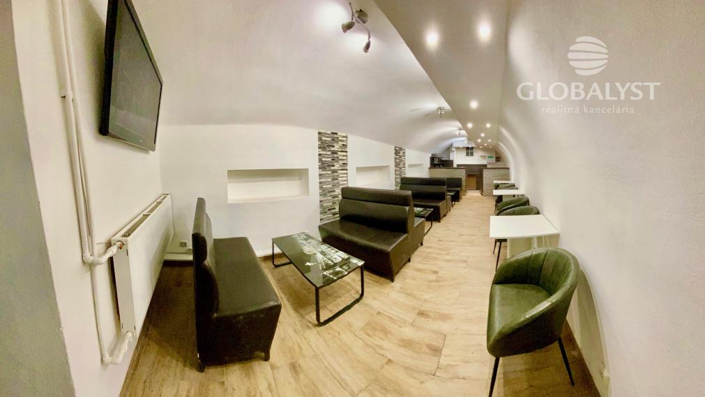 Ponúkame na do prenájom -  bar v centre mesta, na ulici Mäsiarskej v Košiciach