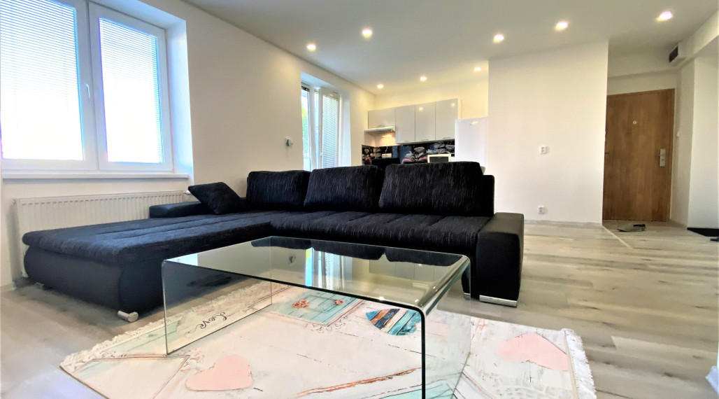 Priestranný, rekonštruovaný 3 izbový byt v centre mesta na Tatranskej