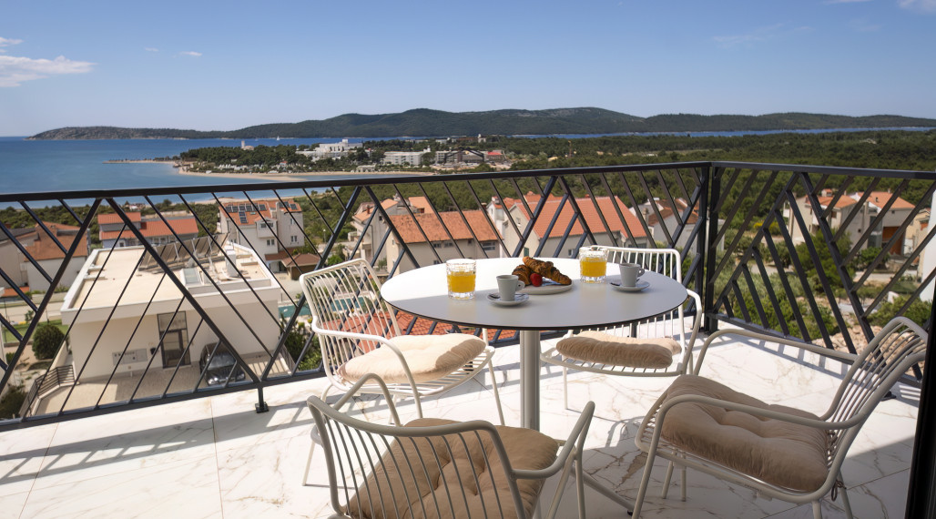 Apartmán - 2 izby - v luxusnej vile Mediterana na polostrove Solaris