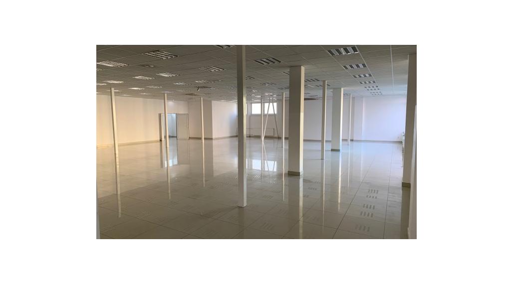 Obchodné priestory - 390 m2, vo frekventovanom OC na Furči