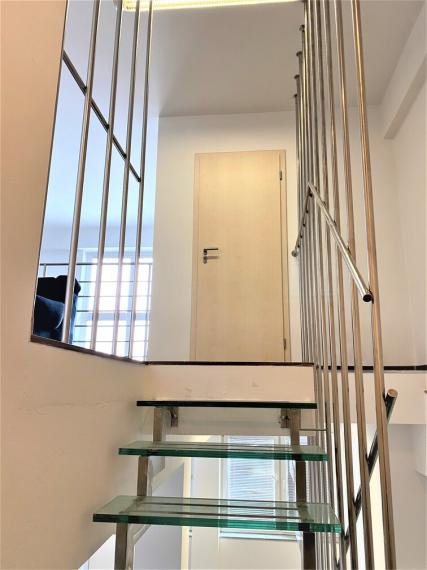 Atraktívna mezonetová kancelária v centre pri Auparku