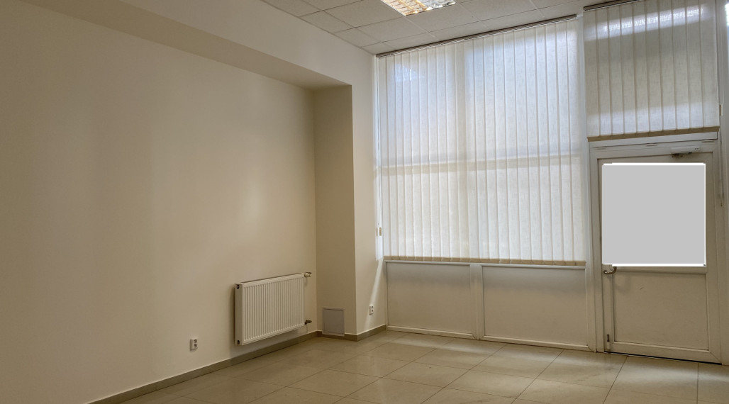 Obchodné priestory - 167 m2 - na prízemí v OC na Terase