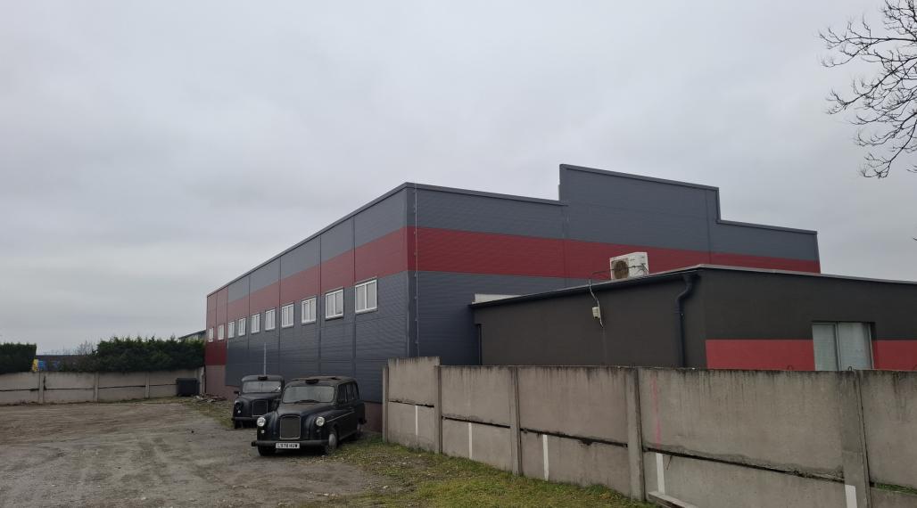 NA PRENÁJOM – Uzavretý komerčný areál | Sklad • Kancelárie • Showroom • Vonkajšie plochy