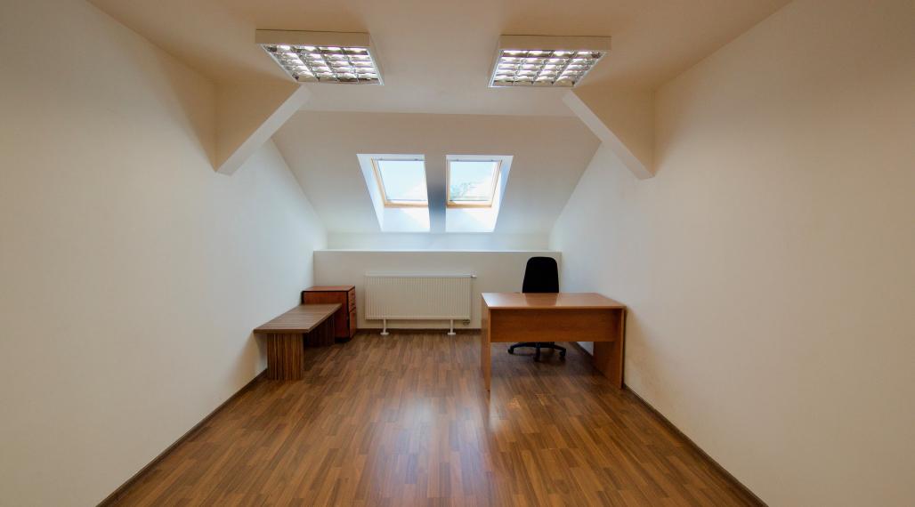 Kancelárske priestory - 21 m2, v centre mesta - Moyzesova