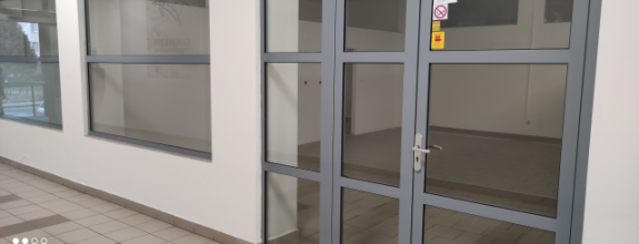 Obchodné priestory 50 m2 v OC na Sekčove