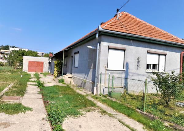 Rodinný dom s dobrou polohou v Strede nad Bodrogom