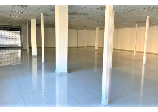 Obchodné priestory - 390 m2, vo frekventovanom OC na Furči