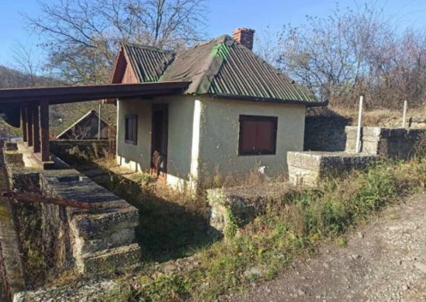 Znížená cena !!! Vínna chata v blízkosti K.Chlmca