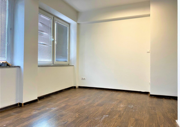 Atraktívna mezonetová kancelária v centre pri Auparku