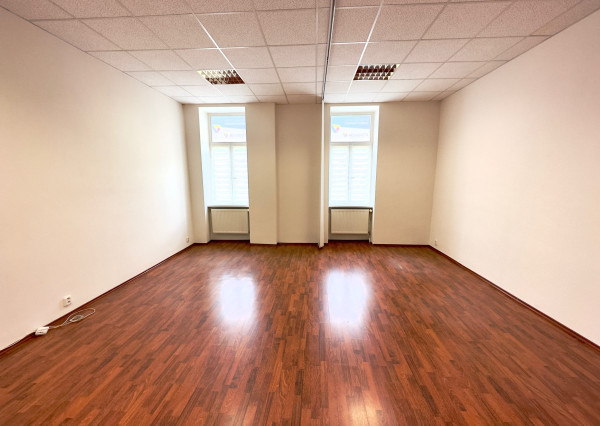 Rekonštruované priestory 41 m2 v centre mesta