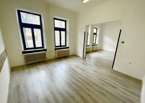 Obchodné priestory - 84 m2 - v centre - na Mäsiarskej