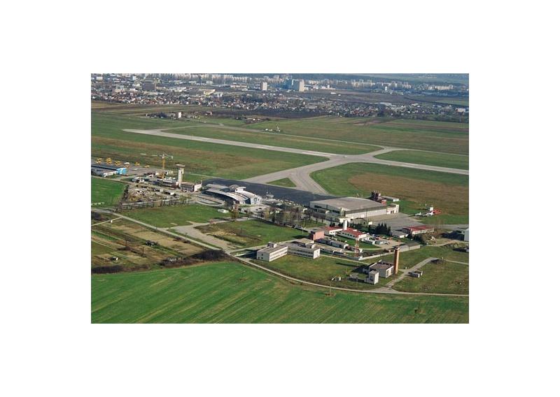 Investičný pozemok  s rozlohou takmer 13000 m2 pri letisku