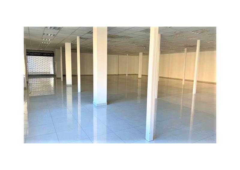 Obchodné priestory - 390 m2, vo frekventovanom OC na Furči