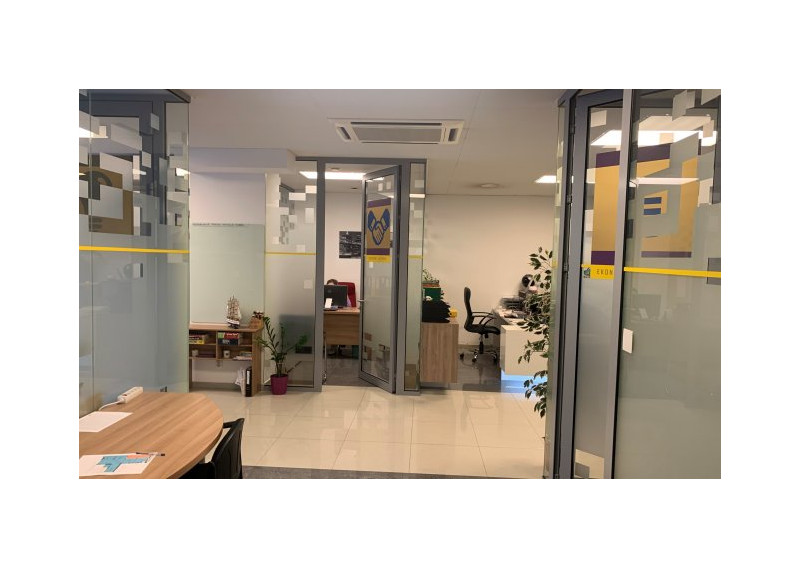 Kancelárske priestory v centre mesta 105 m2 +  58 m2 zasadačka + terasa
