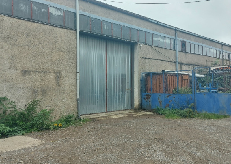 Hala na prenájom : 400 m2 - v južnej časti mesta