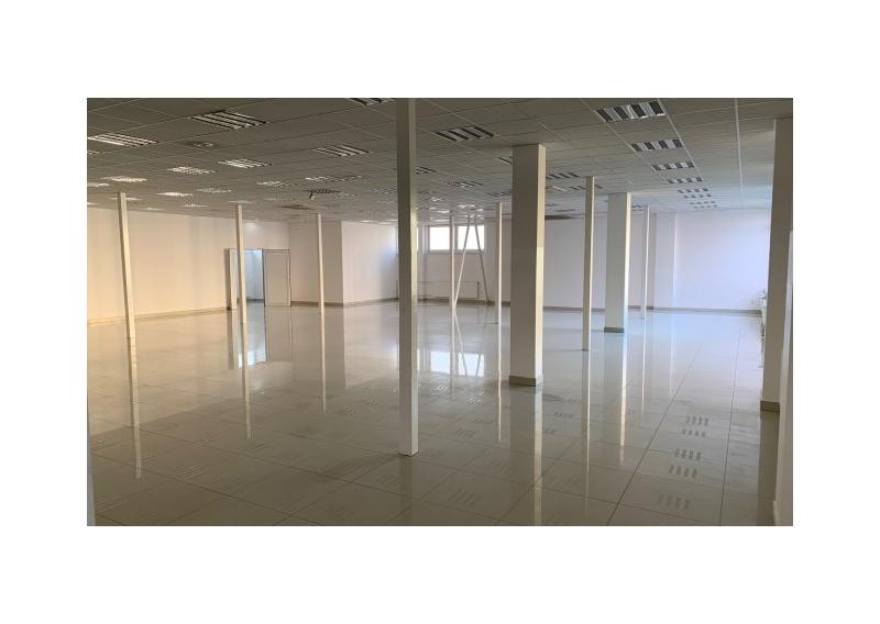 Obchodné priestory - 390 m2, vo frekventovanom OC na Furči