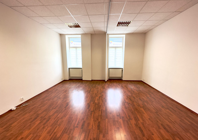 Rekonštruované priestory 41 m2 v centre mesta
